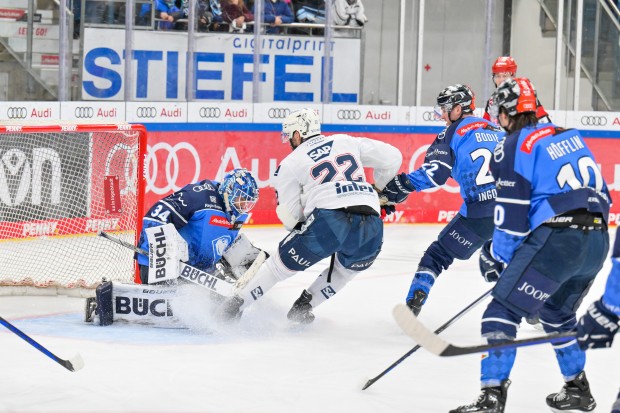 Matthias Plachta sorgte für den Zusatzpunkt der Adler.
Foto: Johannes Traub/JT-Presse.de