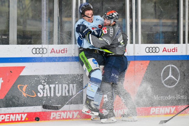 Fabio Wagner und die Panther setzten sich gegen Straubing durch.
Foto: Johannes Traub/JT-Presse.de