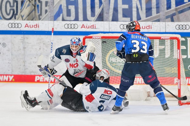 In einem engen Spiel setzte sich der ERC gegen Nürnberg durch.
Foto: Johannes Traub/JT-Presse.de