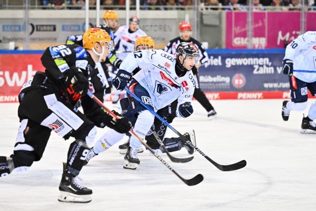 Alles für den ersten Sieg. Der ERC tritt heute wieder in Bremerhaven an.
Foto: DEL-Photosharing