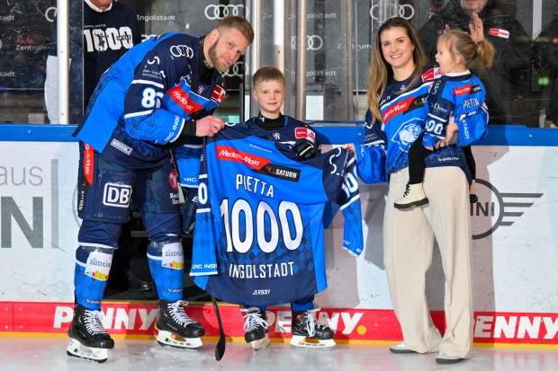 Das Trikot mit der Nummer 1000.
Foto: Johannes Traub/JT-Presse.de