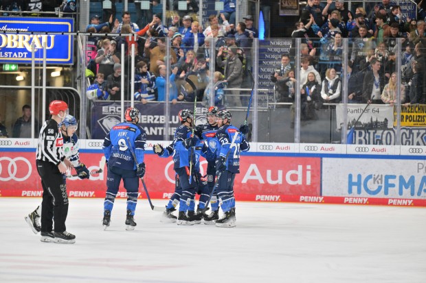 In der 4. Minute eröffneten die Panther den Torreigen.
Foto: Johannes Traub/JT-Presse.de