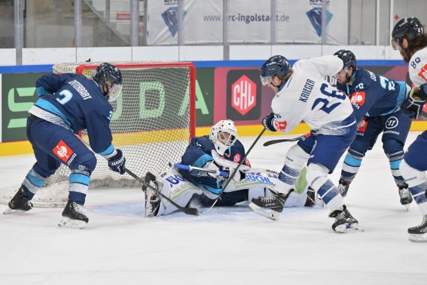 Für Goalie Lukas Schulte gab es bei seinem Pflichtspieldebüt für den ERC leider kein Erfolgserlebnis.
Foto: Johannes Traub/JT-Presse.de
