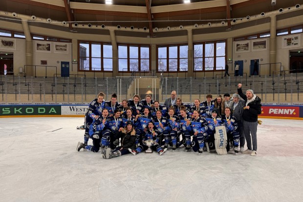 Die ERC-Frauen werden am Donnerstag beim Heimspiel gegen Düsseldorf gefeiert.