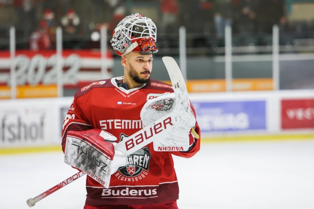 Devin Williams läuft ab sofoirt in blau-weiß auf.
Foto: Melanie Feldmeier/arSito
