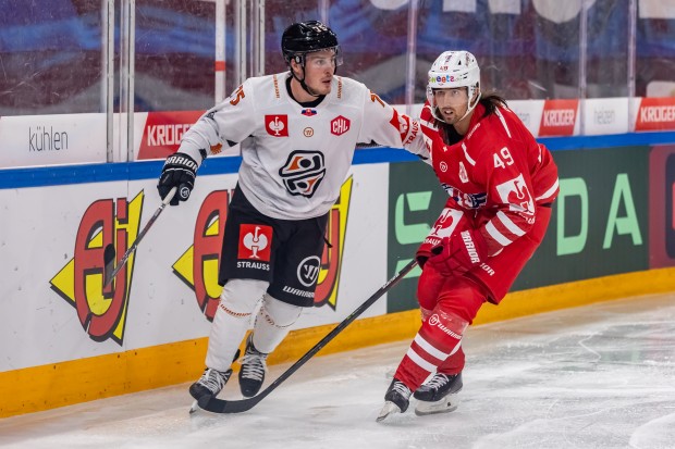 Alex Breton (li.) wechselt vom HC Kosice zum ERC.
Foto: Fritz Leuzinger