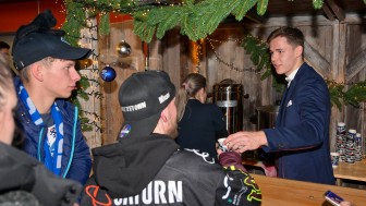 Zum letzten Heimspiel vor Weihnachten gemeinsam mit den Panther-Profis auf die Feiertage einstimmen.
Foto: Johannes Traub/JT-Presse.de Zum letzten Heimspiel vor Weihnachten gemeinsam mit den Panther-Profis auf die Feiertage einstimmen.
Foto: Johannes Traub/JT-Presse.de