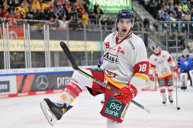 Kenny Agostino bejubelt seine Tore ab sofort im ERC-Trikot.
Foto: Johannes Traub/JT-Presse.de