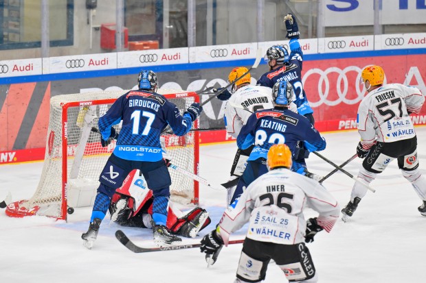 Das erste Heimspiel gegen Bremerhaven gewann der ERC mit 4:2.
Foto: Johannes Traub/JT-Presse.de