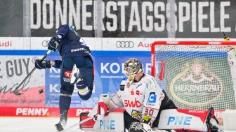 Goalie Kristers Gudlevskis war mit Abstand bester Gäste-Spieler.
Foto: Johannes Traub/JT-Presse.de
