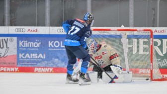 Abbott Girduckis versenkte den entscheidenden Penalty.
Foto: Johanns Traub/JT-Presse.de Abbott Girduckis versenkte den entscheidenden Penalty.
Foto: Johanns Traub/JT-Presse.de