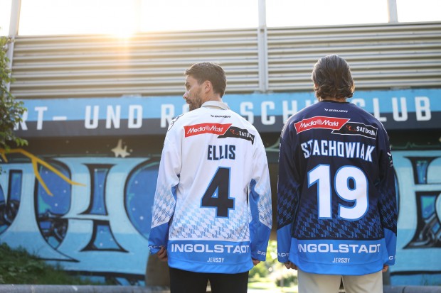 Die Rückansicht der neuen Jerseys.
Foto: Stefan Bösl