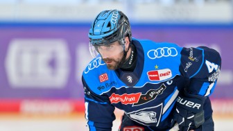 ERC-Kapitän morgen Ellis verpasst Spiel 3 gesperrt.
Foto: Johannes Traub/JT-Presse.de ERC-Kapitän morgen Ellis verpasst Spiel 3 gesperrt.
Foto: Johannes Traub/JT-Presse.de