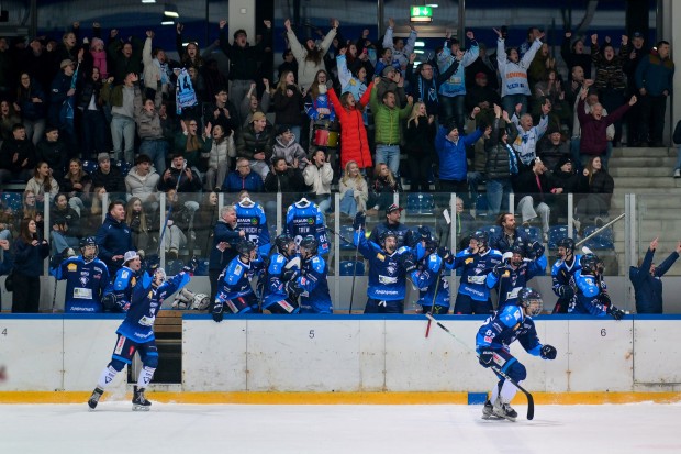 Das entscheidende Tor zum 4:2 wurde frenetisch bejubelt.
Foto: Johannes Traub/JT-Presse.de