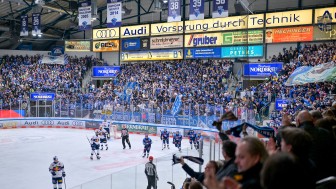 Eure Meinung ist uns wichtig. Jetzt an der Fan-Umfrage zum ERC teilnehmen.
Foto: Johannes Traub/JT-Presse.de Eure Meinung ist uns wichtig. Jetzt an der Fan-Umfrage zum ERC teilnehmen.
Foto: Johannes Traub/JT-Presse.de