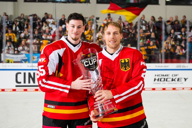 Philipp Preto und Leon Hüttl standen bereits beim Deutschland Cup im Herbst erfolgreich mit dem DEB-Team auf dem Eis.
Foto: City-Press