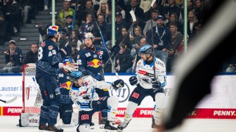 Die Panther um Myles Powell und Abbott Girduckis (re.) wollen auch zuhause einen Sieg bejubeln.
Foto: City-Press Die Panther um Myles Powell und Abbott Girduckis (re.) wollen auch zuhause einen Sieg bejubeln.
Foto: City-Press