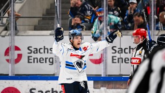 Am 2. Spieltag gewannen die Panther um Kenny Agostino in Dresden.
Foto: DEL-Photosharing