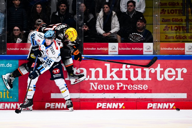 Philipp Preto und der ERC wollen sich in Frankfurt durchsetzen.
Foto: DEL-Photosharing