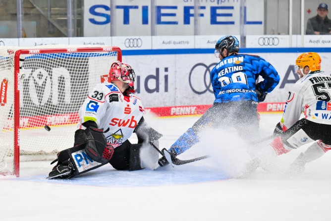 Austen Keating traf zum wichtigen 2:1 für den ERC.
Foto: Johannes Traub/JT-Presse.de