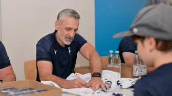 Auch am Sonntag wird es wieder eine große Autogrammstunde geben.
Foto: Johannes Traub/JT-Presse.de Auch am Sonntag wird es wieder eine große Autogrammstunde geben.
Foto: Johannes Traub/JT-Presse.de