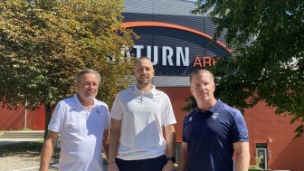 Tobias Berger (Mitte) übernimmt den Posten als Head of Coaches beim ERC-Nachwuchs.
Tobias Berger (Mitte) übernimmt den Posten als Head of Coaches beim ERC-Nachwuchs.