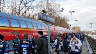 Wie im Vorjahr geht es für die ERC-Fans mit dem München-Nürnberg-Express nach Nürnberg. Die Eintrittskarten für das Stadion können auch schon am Sonntag im Heimspiel gegen Krefeld abgeholt werden. Wie im Vorjahr geht es für die ERC-Fans mit dem München-Nürnberg-Express nach Nürnberg. Die Eintrittskarten für das Stadion können auch schon am Sonntag im Heimspiel gegen Krefeld abgeholt werden.