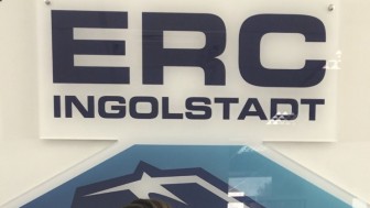 Fabio Wagner vor dem ERC-Logo Fabio Wagner vor dem ERC-Logo