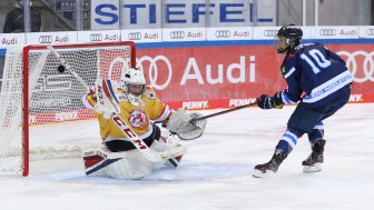 Die U20 um Maximilian Kolesnikov verkaufte sich gegen die DEG teuer.
Foto: Ralf Lüger Die U20 um Maximilian Kolesnikov verkaufte sich gegen die DEG teuer.
Foto: Ralf Lüger