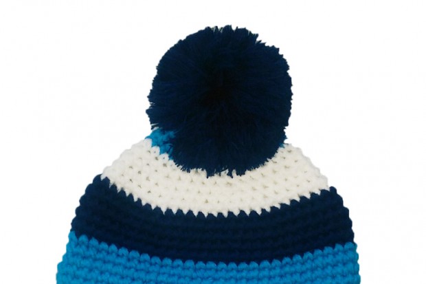 Die Strickbeanie mit kleinem Logo an der Seite...