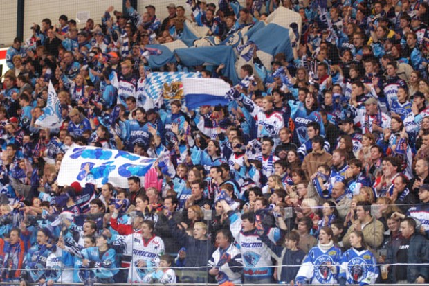 Pantherfans füllen die Saturn-Arena 