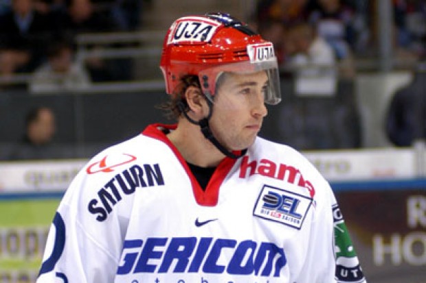 Doppelter Einstand: Erstes Heimpsiel mit Cameron Mann in der neuen Saturn Arena (Fotos: Hockey-Press)