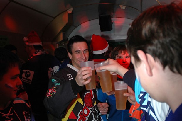 He Chris, Prost!
