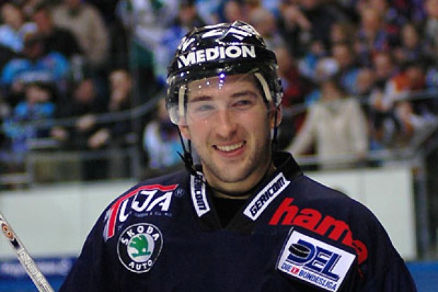 Cameron Mann hatte allen Grund zu Lachen, erzielte das 5:2 und konnte seinen Penalty verwandeln.