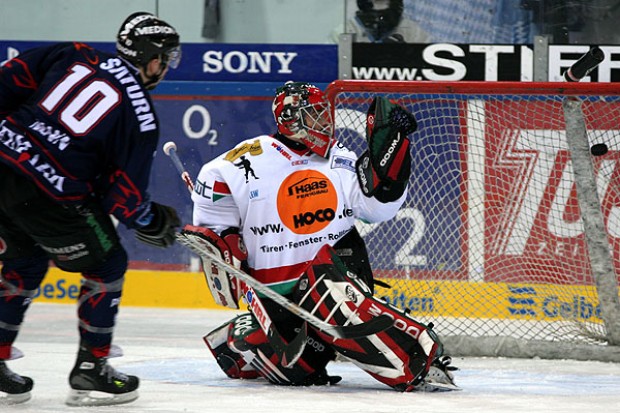 Cameron Mann "Netzte" ein, Panther gewinnen nach Penalty