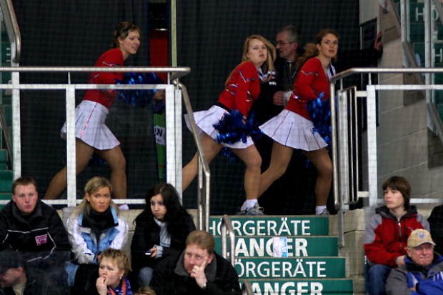 Cheerleaders mit Tanzeinlage