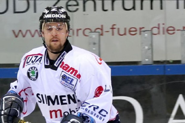 Nur Doug Ast traf auf Seiten der Panther (3:1)