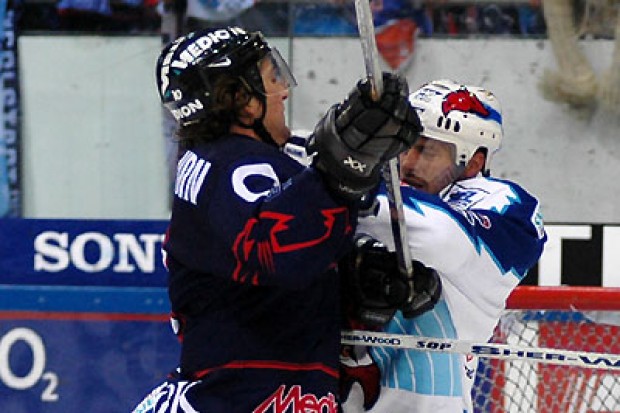 Cameron Mann erzielte das 2:1<br>Fotos: Hockey-Press