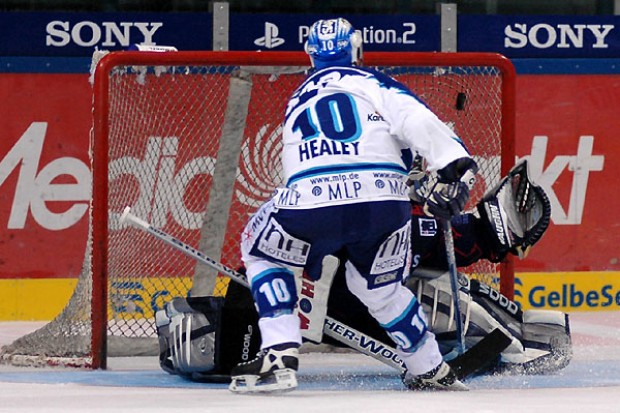 Matchwinner Eric Healey, 1:0 und Penaltysieger 