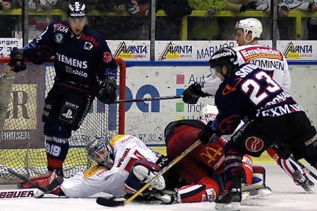 Hier erzielt Andy McDonald das 8:0