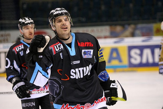 Hattrick: Matt Higgins erzielt bei seinem Comeback drei Tore!