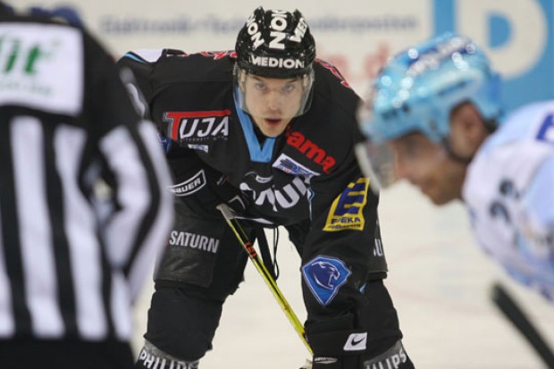 Durch den Gamewinner von Matt Higgins gehen die Panther mit 1:0 in der Serie in Führung