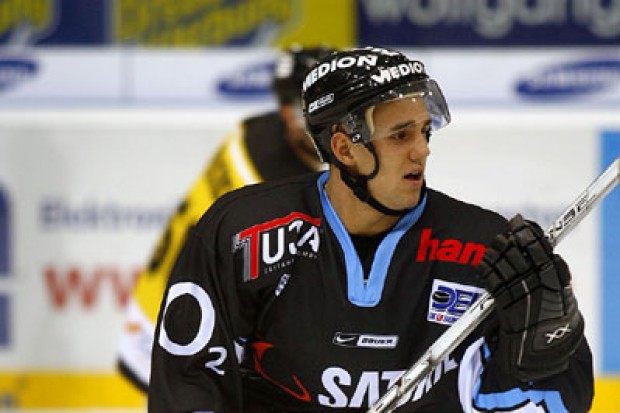 Premiere in der Saturn-Arena für Felix Schütz