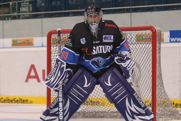 Bester Panther war bei seinem 100. DEL Spiel Markus Janka, der für Ian Gordon heute das Tor hütete. Foto: Stefan Bösl - www.kbumm.de