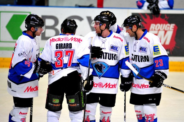 Das 4:3 durch Rick Girard wird bejubelt.. Foto: Reymondin