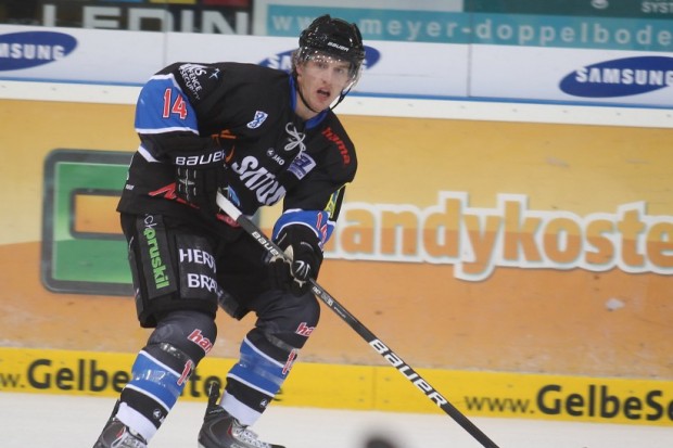 Tim Hambly erzielte den 2:3 Anschlusstreffer. Foto: Stefan Bösl - www.kbumm.de
