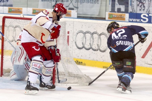 Game-Winning-Goal durch Jared Ross (57.). Foto: Stefan Bösl - www.kbumm.de