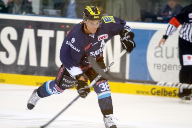 Jakub Ficenec heute mit unglaublich viel Eiszeit. Foto: Stefan Bösl - www.kbumm.de