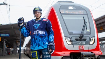 Reisen Sie mit der DB Regio Bayern zu einem Derby und unterstützen Sie die Panther live im Stadion.
Foto: Ralf Lüger Reisen Sie mit der DB Regio Bayern zu einem Derby und unterstützen Sie die Panther live im Stadion.
Foto: Ralf Lüger
